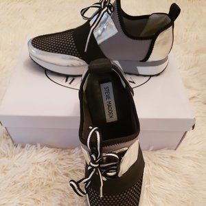 Silver & Black Steve Madden